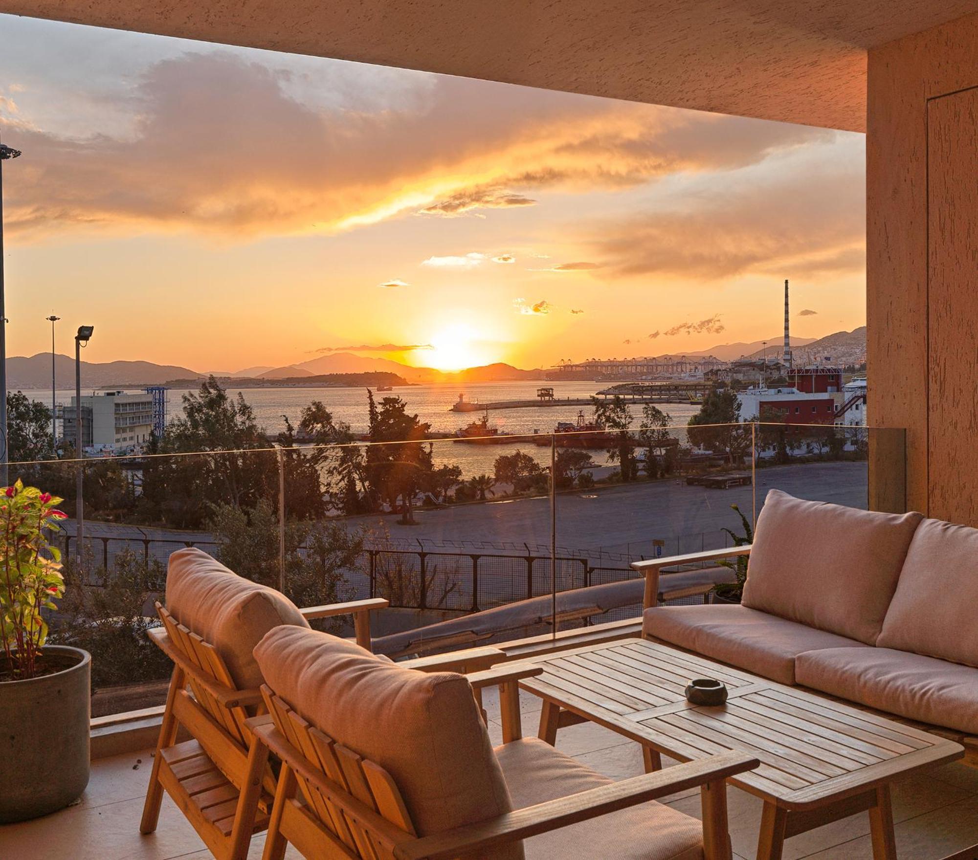 Sea View Garden Suites Piräus Exterior foto
